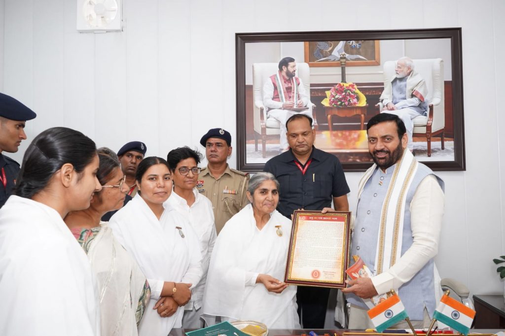बीके सरोज ने CM नायब सिंह सैनी को बांधी राखी
